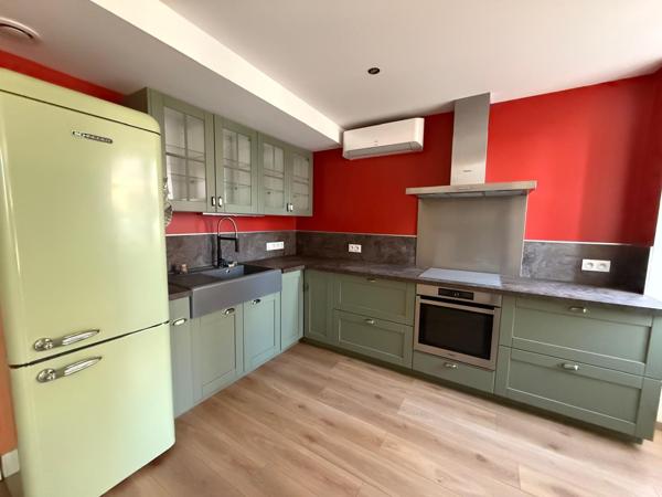 Oloron-Sainte-Marie (64400) MAISON DE VILLE RENOVEE DANS QUARTIER HISTORIQUE