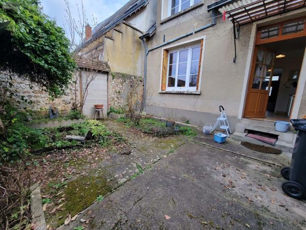 Maison de ville à vendre à Châteaudun dans l'Eure-et-Loir (28200), ref : RCS/842