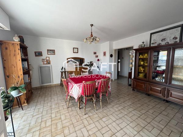 APPARTEMENT 2 CHAMBRES + CAVE ET PLACE DE PARKING COUVERTE A NIORT !
