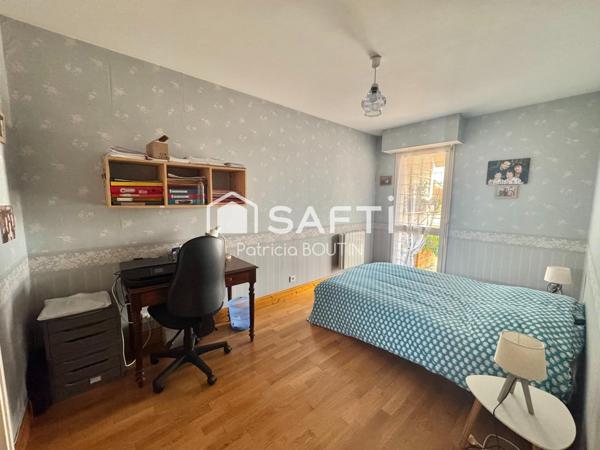 APPARTEMENT 2 CHAMBRES + CAVE ET PLACE DE PARKING COUVERTE A NIORT !