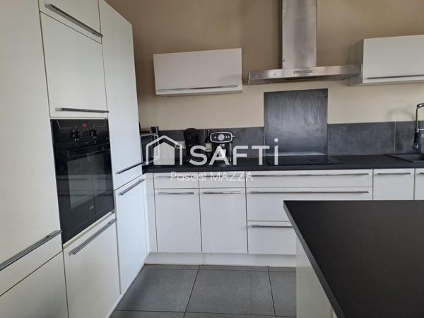 Superbe logement  4p de 99m² avec vue magnifique sur Mulhouse et les Vosges, en plein centre-ville