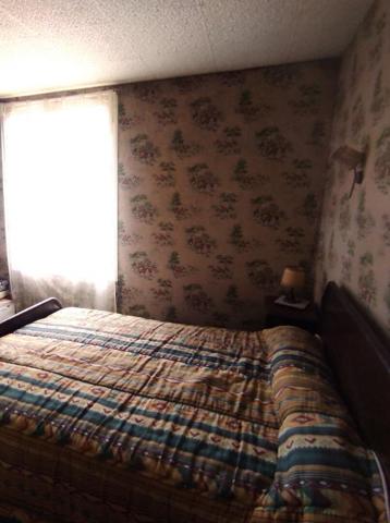 Fort potentiel pour cette maison de plain pied à Saint Allouestre à rénover entièrement