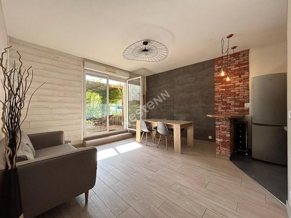 Appartement Pontoise 2 pièces avec terrasse, Box et parking