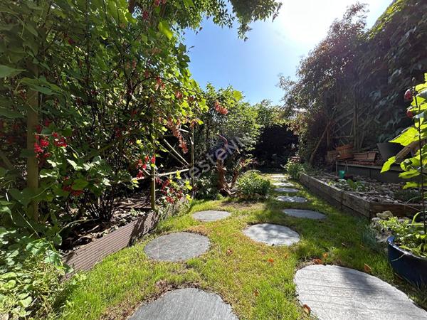 Appartement Pontoise 2 pièces avec terrasse, Box et parking