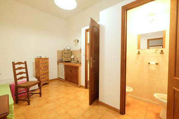 Appartement 4 pièces 81m² centre-ville Bastia à rénover