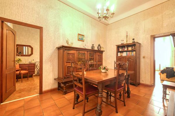Appartement 4 pièces 81m² centre-ville Bastia à rénover
