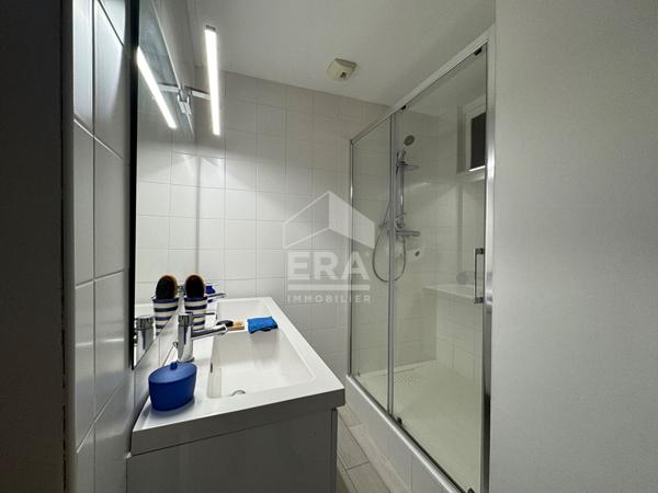 A vendre, à Périgueux dans rue très calme, très belle Maison de ville type 6 en parfait état avec 2 parkings