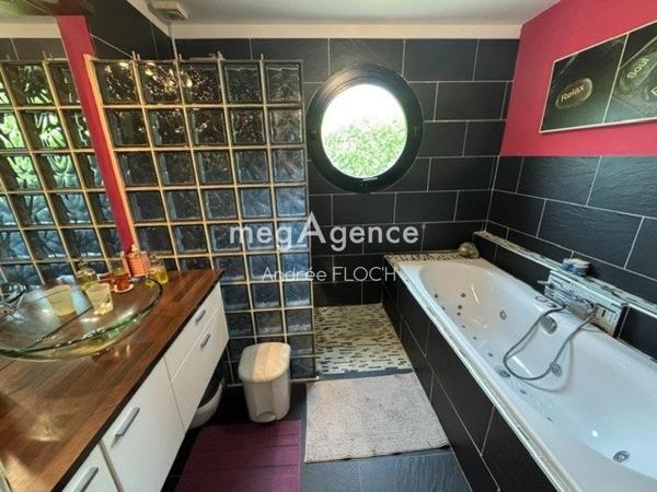 Maison à PLOUGONVELIN, 29217 - 6 pièces 140m²