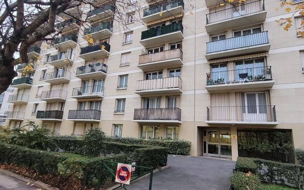 Appartement à louer    2 pièces • 49,19 m2 Issy-les-Moulineaux