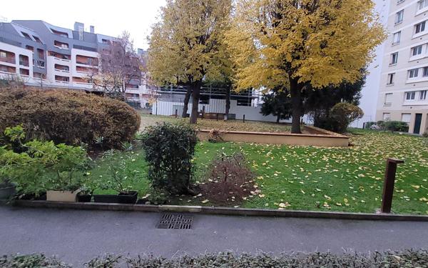 Appartement à louer    2 pièces • 49,19 m2 Issy-les-Moulineaux