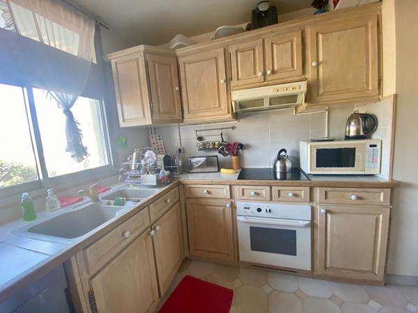 Appartement Courbevoie 4 pièce(s) 73 m2