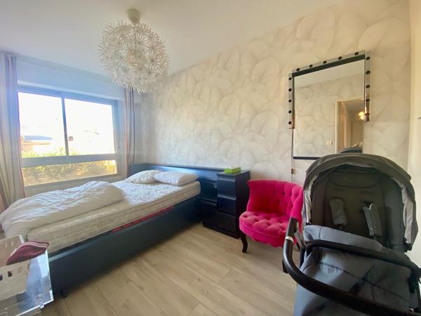 Appartement Courbevoie 4 pièce(s) 73 m2