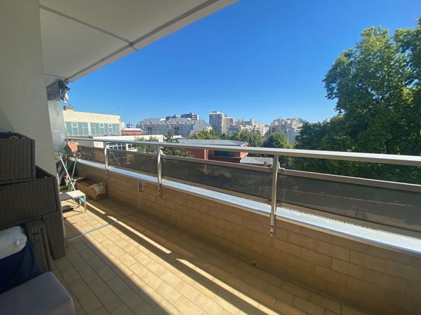 Appartement Courbevoie 4 pièce(s) 73 m2