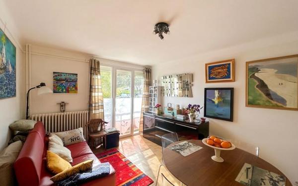 Appartement à vendre    3 pièces • 53 m2 Sète