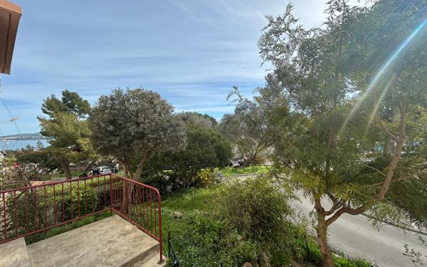 Appartement à vendre    3 pièces • 53 m2 Sète