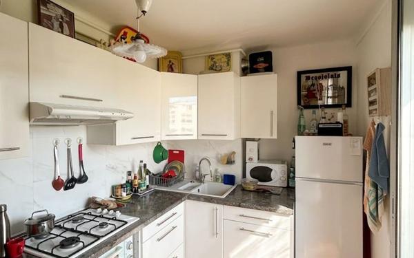 Appartement à vendre    3 pièces • 53 m2 Sète