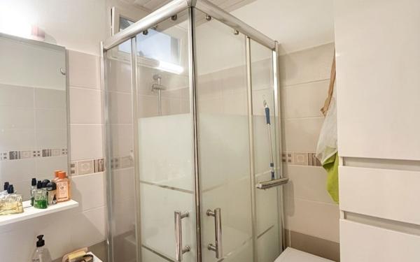 Appartement à vendre    3 pièces • 53 m2 Sète