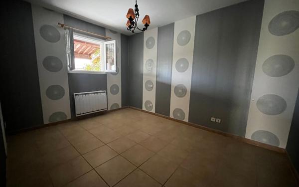 Maison à louer    3 pièces •  Puimoisson