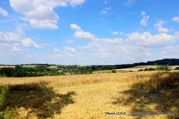Villedieu les poêles : Longère de 145 m2 avec dépendance sur 12500 m2 de terrain