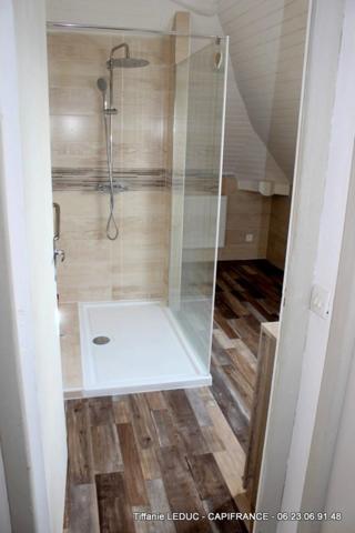 Villedieu les poêles : Longère de 145 m2 avec dépendance sur 12500 m2 de terrain