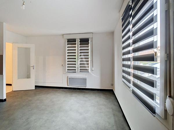 Studio à louer à Brebières