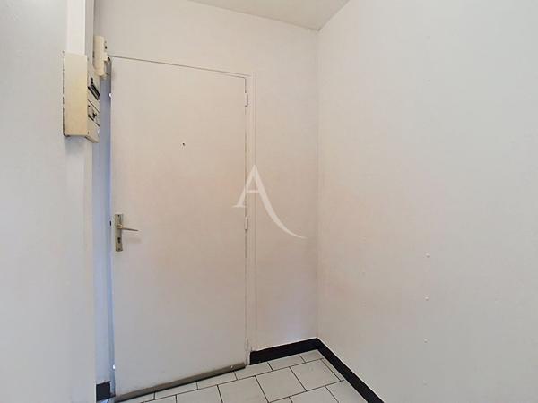 Studio à louer à Brebières