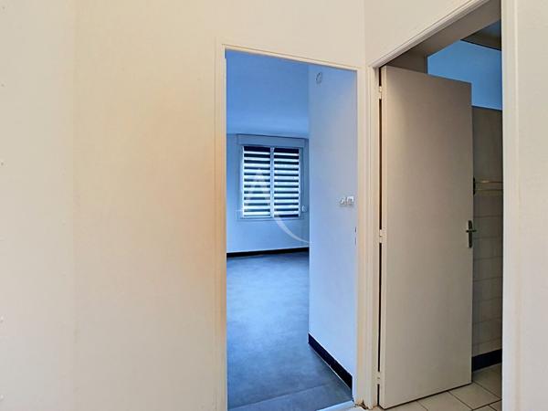 Studio à louer à Brebières