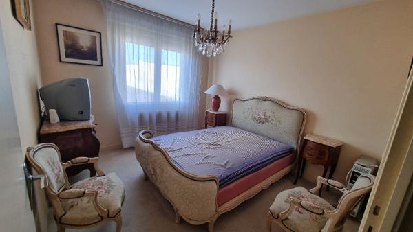 LANDIVISIAU - Appartement T4- Centre Ville Landivisiau