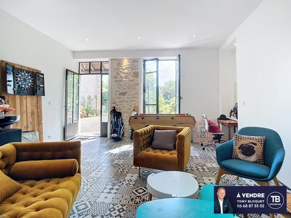 Bourgoin-Jallieu (38300) MAUBEC - MAISON DE CARACTERE + APPARTEMENT ET DEPENDANCES