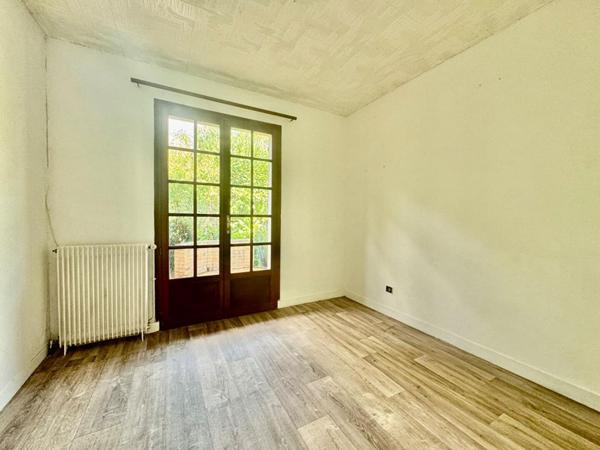 Emplacement exceptionel !Maison 125m2 , 2 chambres  sur une parcelle de 2215m2 à DURY