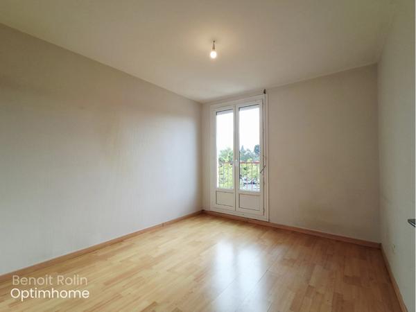 Appartement F4 de 73 m² avec garage de 22 m²+Cave – Lumineux, parfaitement entretenu et proche du centre-ville