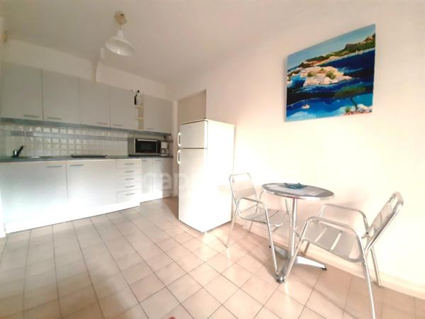 APPARTEMENT T2 AU BORD DE MER + PISCINE ET PARKING PRIVATIF à vendre SIX-FOURS-LES-PLAGES (83)