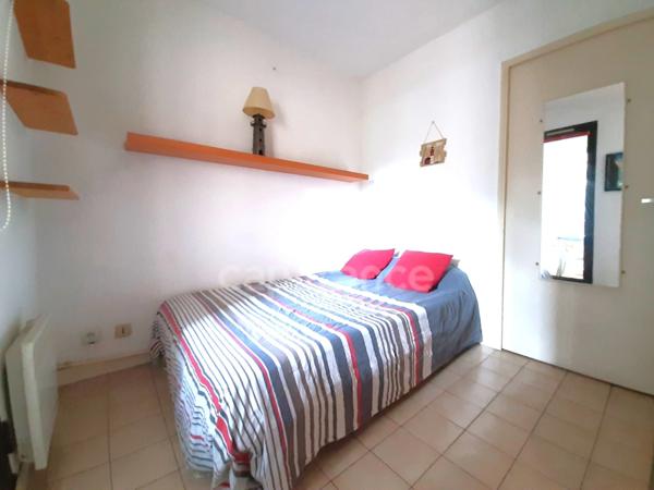 APPARTEMENT T2 AU BORD DE MER + PISCINE ET PARKING PRIVATIF à vendre SIX-FOURS-LES-PLAGES (83)