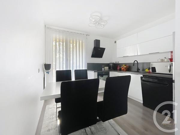 Appartement F3 à vendre  3 pièces - 77 m2 VAULX EN VELIN - 69