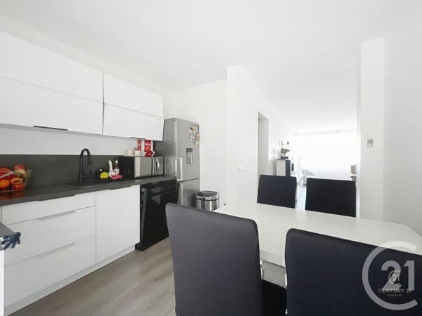 Appartement F3 à vendre  3 pièces - 77 m2 VAULX EN VELIN - 69