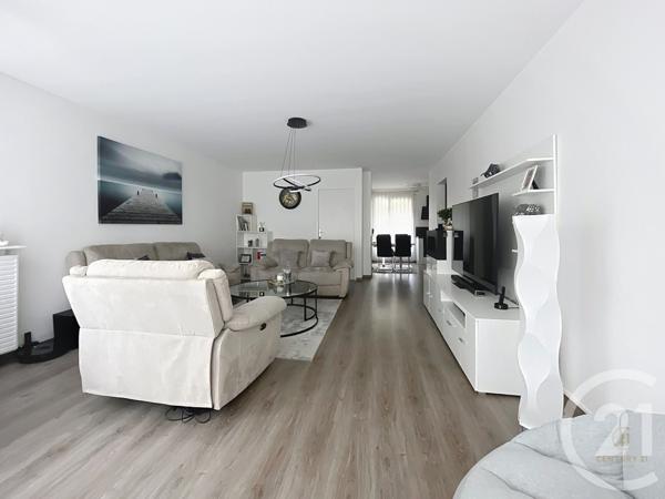 Appartement F3 à vendre  3 pièces - 77 m2 VAULX EN VELIN - 69