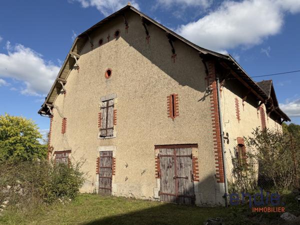CHATEAU DE 1301     LE VEURDRE ALLIER