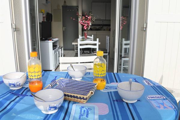APPARTEMENT à VAUX SUR MER