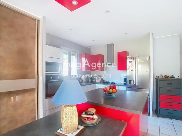 Maison à SAVONNIERES, 37510 - 6 pièces 140m²