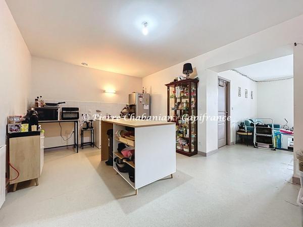 Immeuble de rapport rénové 7 appartements avec beau potentiel de rentabilité à vendre SAINT-CLAUDE (39)