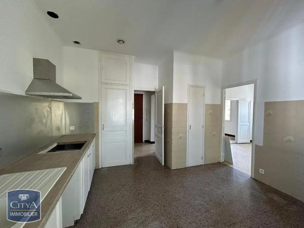 Appartement à louer 4 pièces 87.34m² Fréjus (83600)