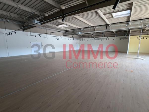 Location / Local Commercial à Chauray (79180)