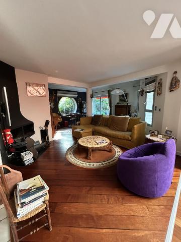 Uniquement dans votre étude - ARRADON BOURG - Maison 5 pièces avec piscine sur terrain de 762m²