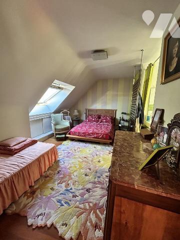 Uniquement dans votre étude - ARRADON BOURG - Maison 5 pièces avec piscine sur terrain de 762m²