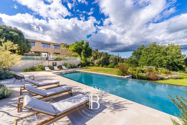 Aix-en-Provence, Maison 7 Chambres -  470 m² à vendre