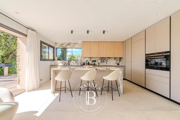 Aix-en-Provence, Maison 7 Chambres -  470 m² à vendre