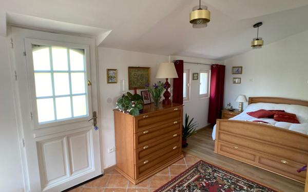 Maison à vendre    6 pièces •  Esquibien