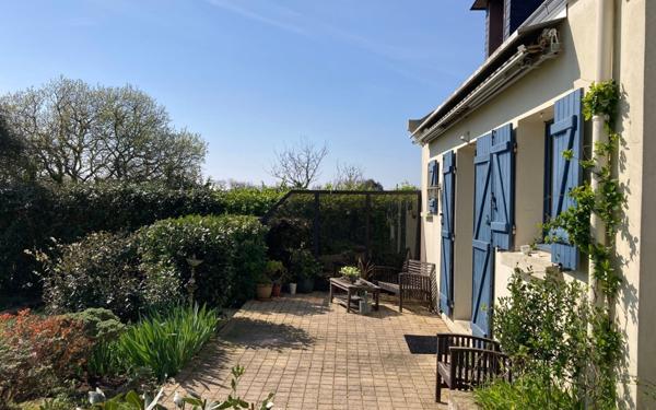 Maison à vendre    6 pièces •  Esquibien