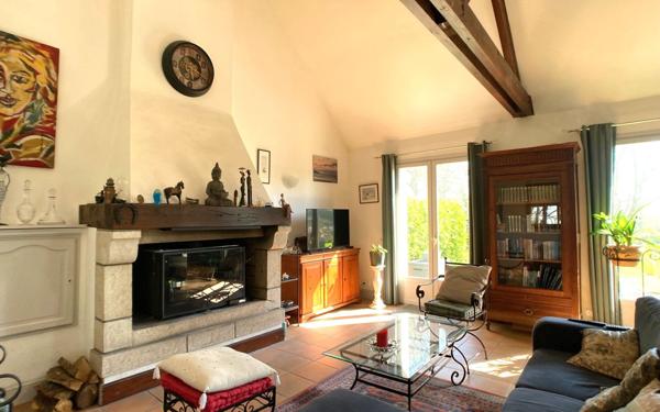 Maison à vendre    6 pièces •  Esquibien