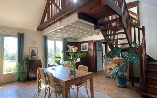 Maison à vendre    6 pièces •  Esquibien